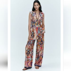 NWT Zara belted printed vest